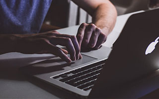 女明星身材焦虑背后：谁在制造裸体审视？