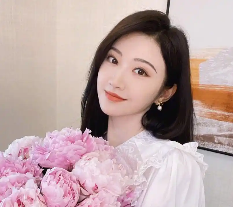 天生富贵相女明星_女明星富贵脸特征_旺夫面相的女明星